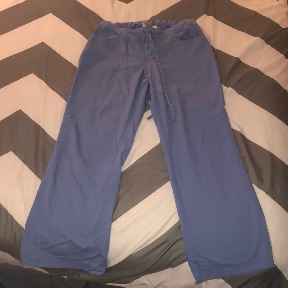 Greys anatomy ceil blue scrubs